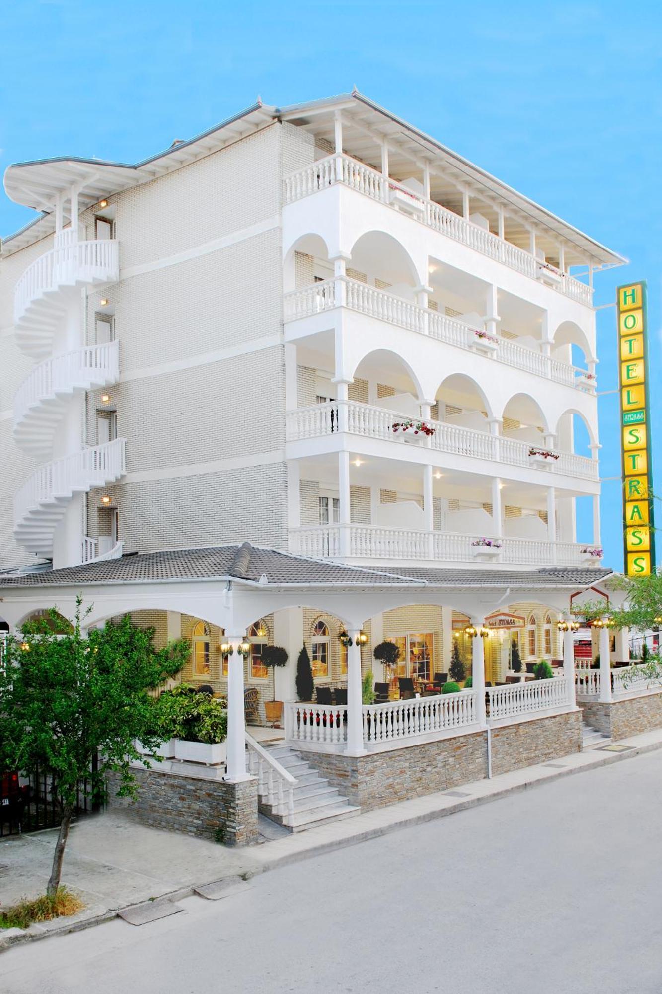 Hotel Strass Paralía Exteriér fotografie