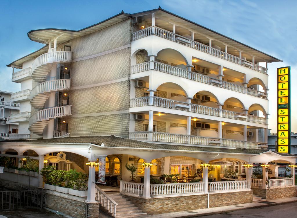 Hotel Strass Paralía Exteriér fotografie