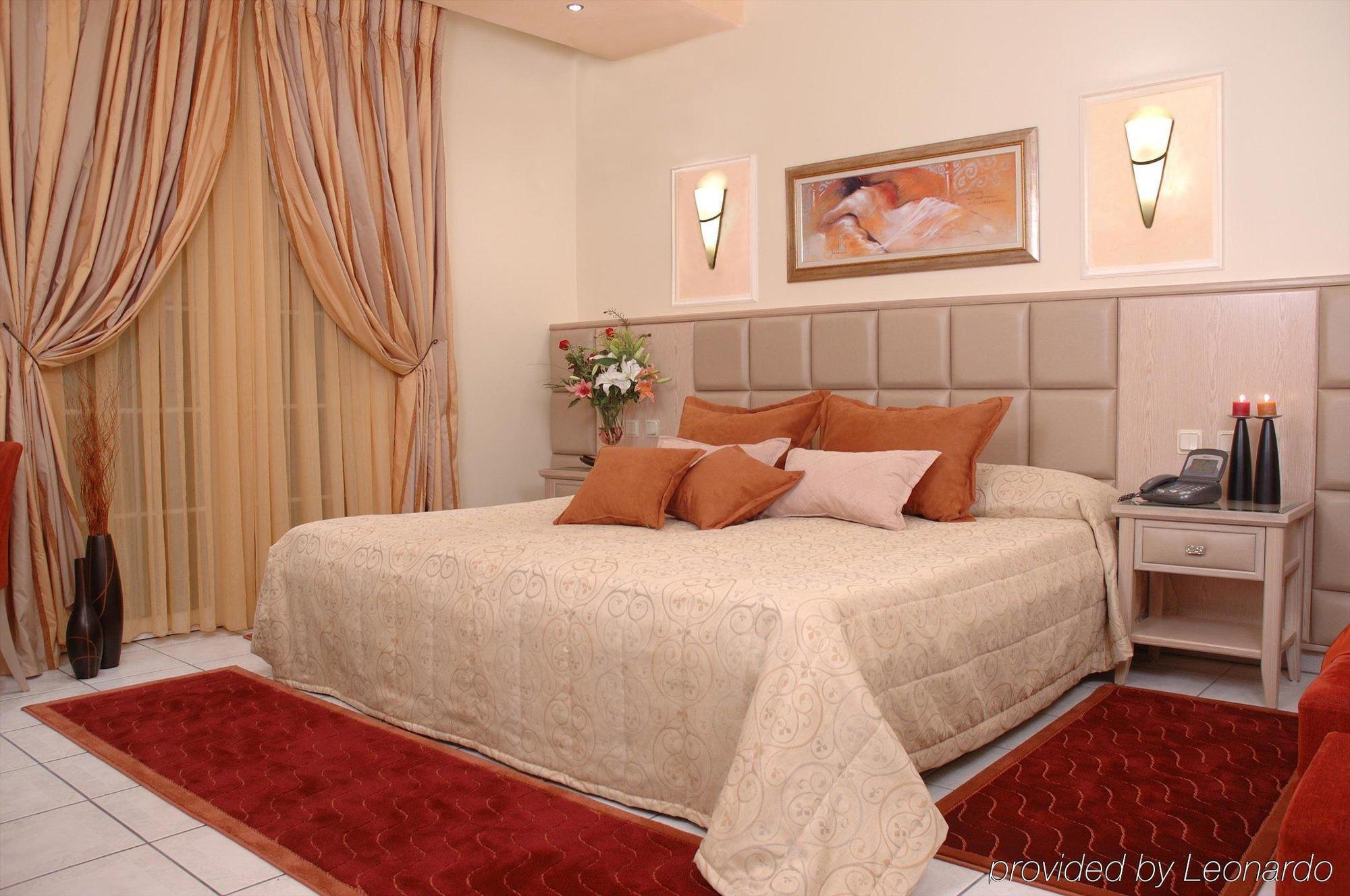 Hotel Strass Paralía Pokoj fotografie